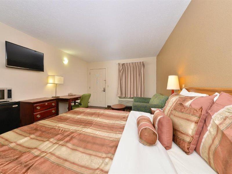 Rodeway Inn Nashville Bagian luar foto
